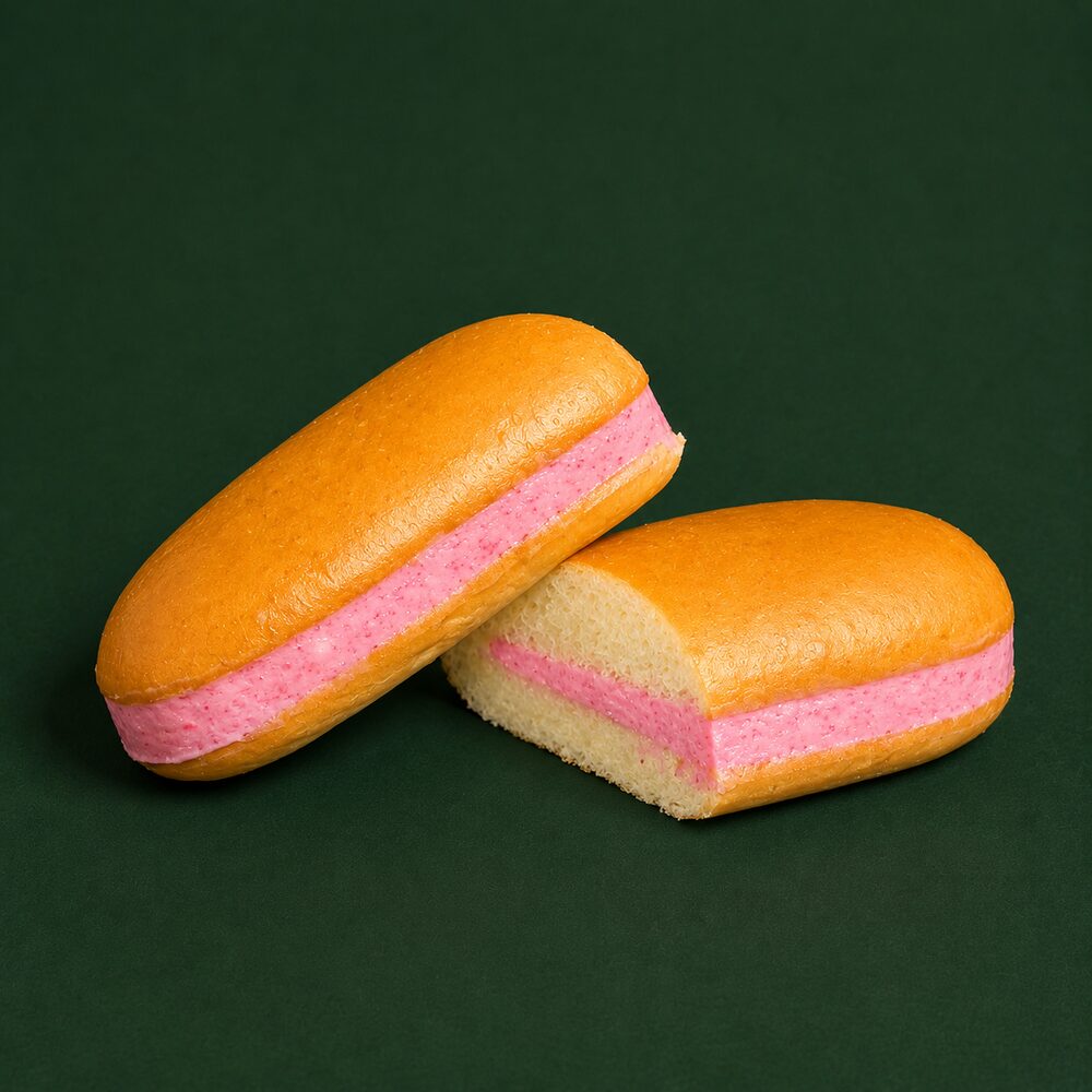 Strawberry Cream Bun (120g)